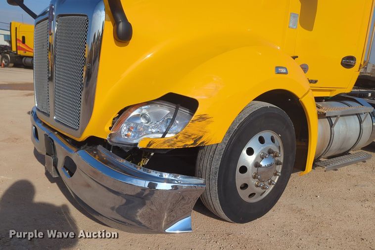 image for item OD9259 2020 Kenworth T680 semi truck
