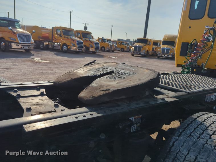 image for item OD9259 2020 Kenworth T680 semi truck