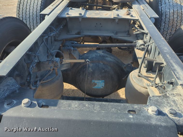 image for item OD9259 2020 Kenworth T680 semi truck