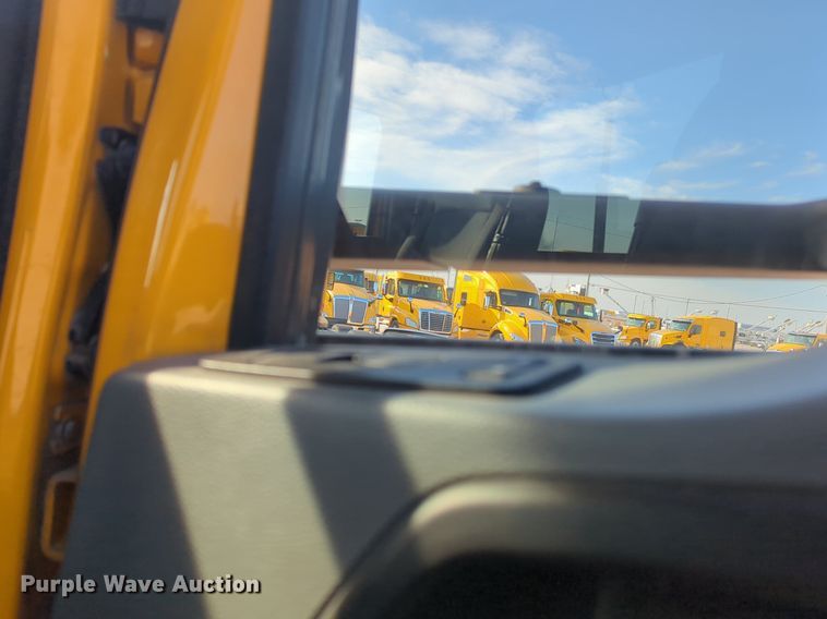 image for item OD9259 2020 Kenworth T680 semi truck