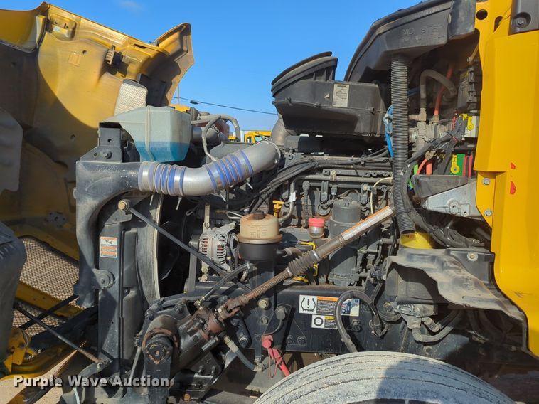 image for item OD9259 2020 Kenworth T680 semi truck