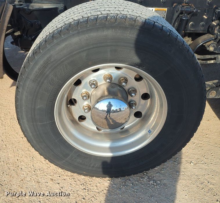 image for item OD9259 2020 Kenworth T680 semi truck