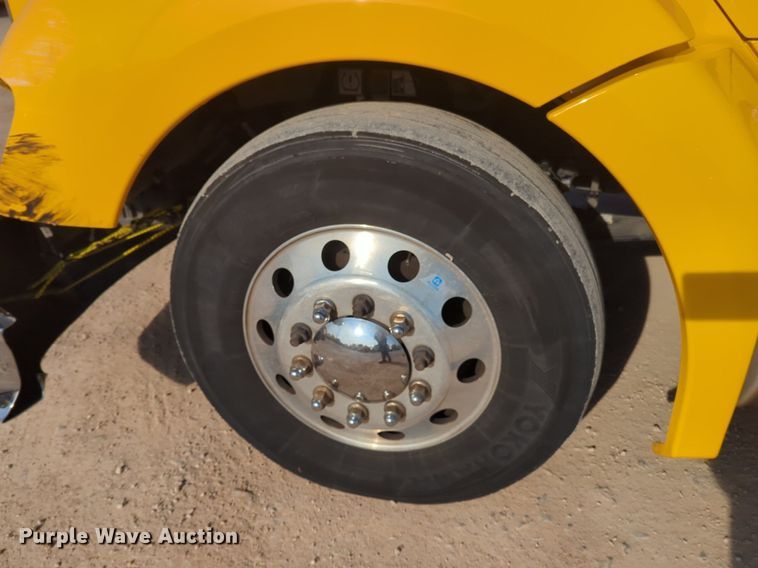 image for item OD9259 2020 Kenworth T680 semi truck