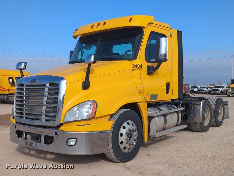 image for item OD9260 2018 Freightliner  Cascadia 125 semi truck