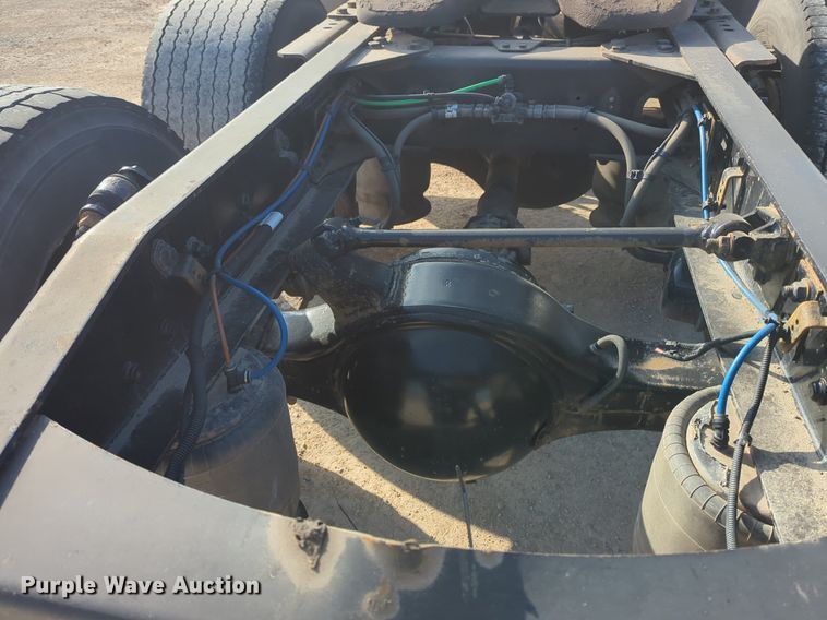 image for item OD9260 2018 Freightliner  Cascadia 125 semi truck