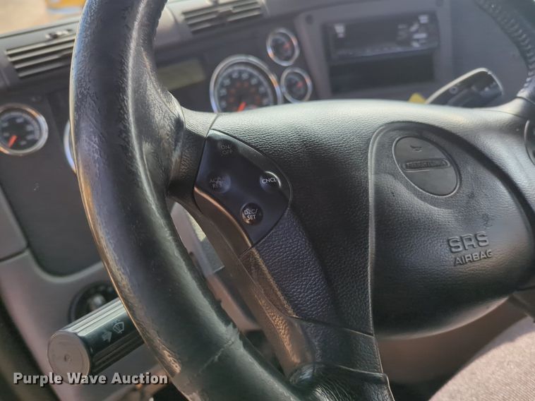 image for item OD9260 2018 Freightliner  Cascadia 125 semi truck