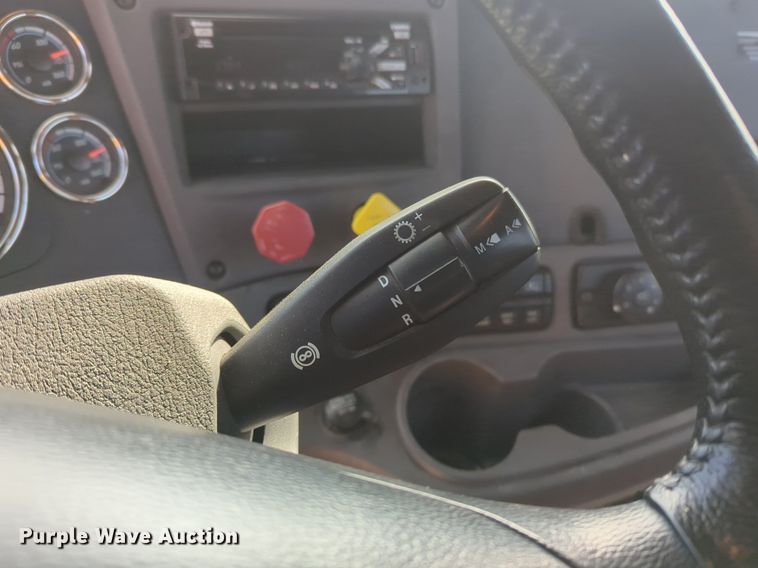 image for item OD9260 2018 Freightliner  Cascadia 125 semi truck