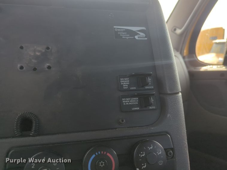 image for item OD9260 2018 Freightliner  Cascadia 125 semi truck