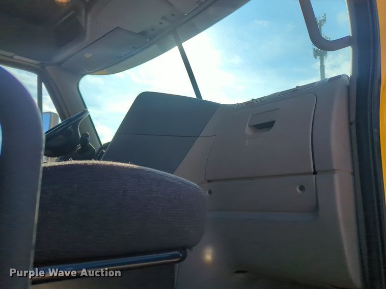 image for item OD9260 2018 Freightliner  Cascadia 125 semi truck