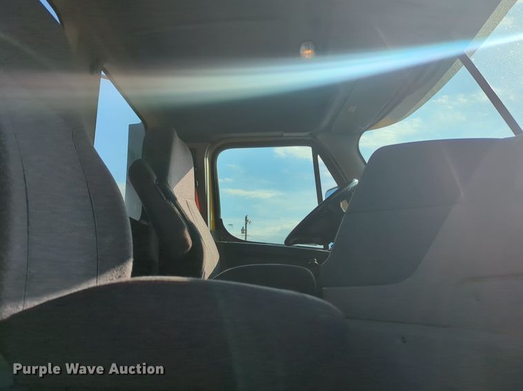 image for item OD9260 2018 Freightliner  Cascadia 125 semi truck