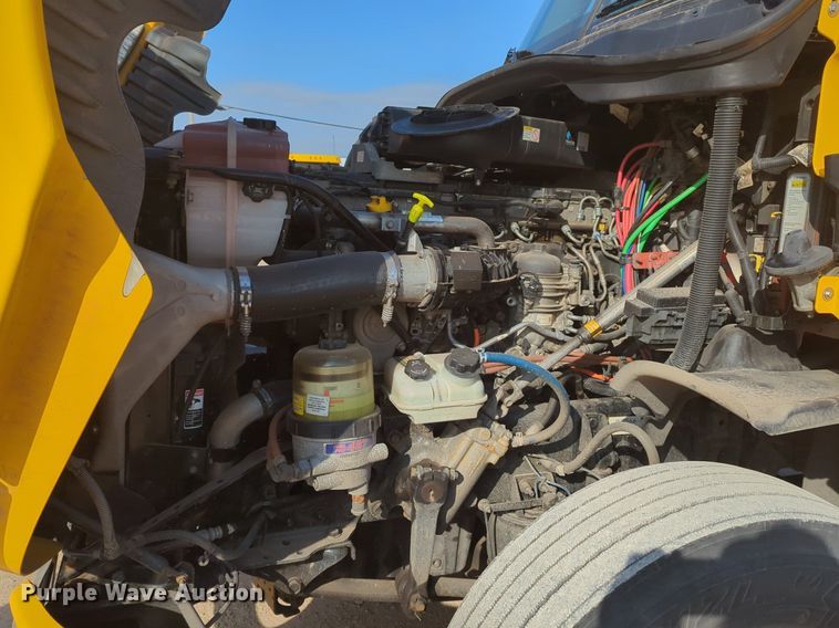 image for item OD9260 2018 Freightliner  Cascadia 125 semi truck