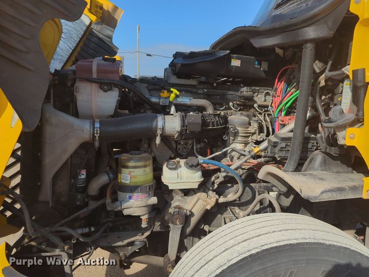 image for item OD9260 2018 Freightliner  Cascadia 125 semi truck