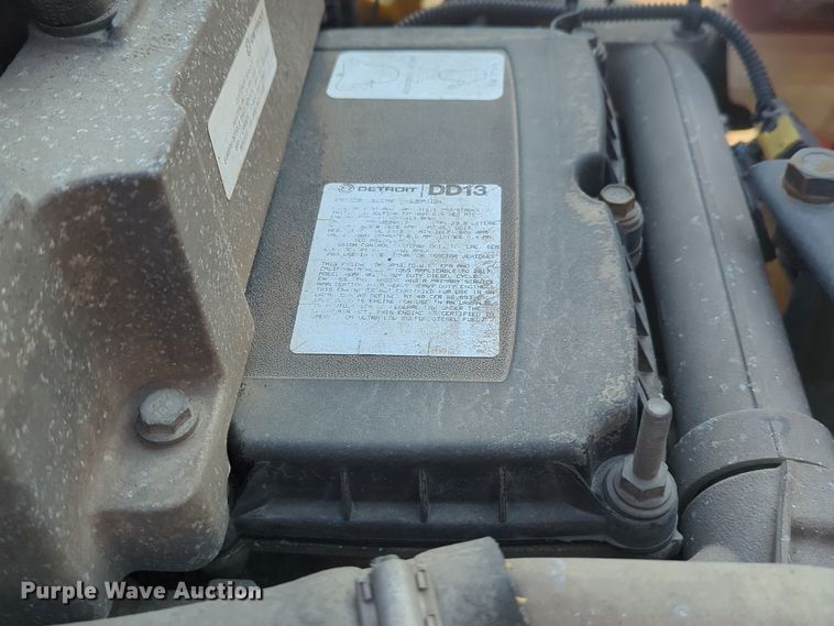 image for item OD9260 2018 Freightliner  Cascadia 125 semi truck