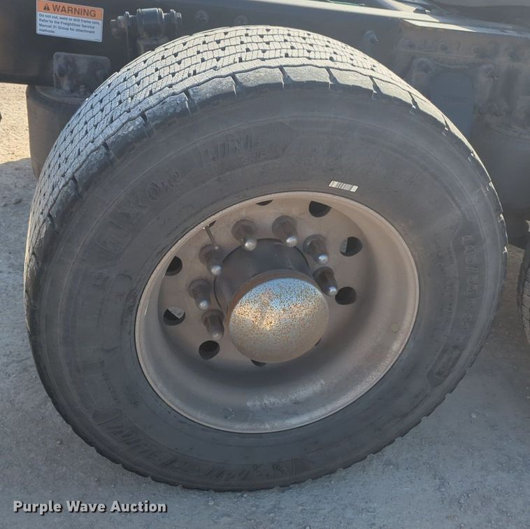 image for item OD9260 2018 Freightliner  Cascadia 125 semi truck