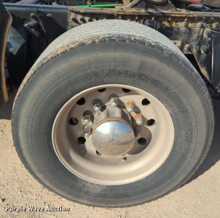 image for item OD9260 2018 Freightliner  Cascadia 125 semi truck