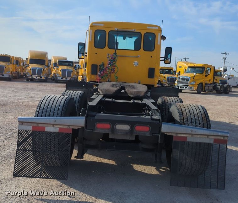 image for item OD9261 2020 Kenworth T680 semi truck