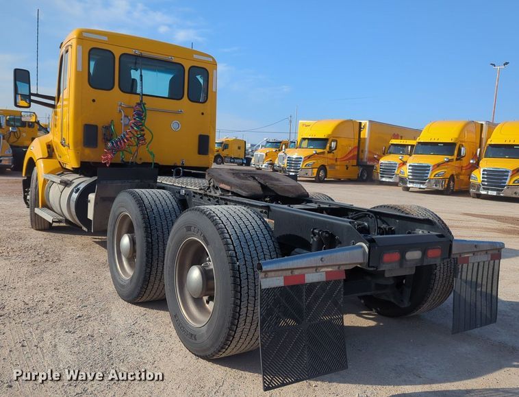 image for item OD9261 2020 Kenworth T680 semi truck