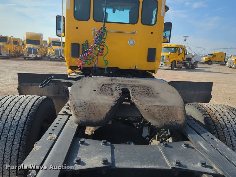 image for item OD9261 2020 Kenworth T680 semi truck