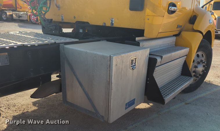 image for item OD9261 2020 Kenworth T680 semi truck