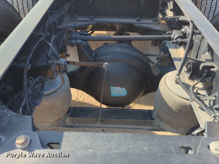 image for item OD9261 2020 Kenworth T680 semi truck