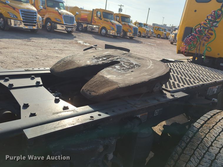 image for item OD9261 2020 Kenworth T680 semi truck