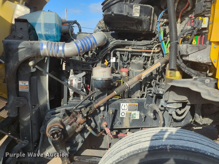 image for item OD9261 2020 Kenworth T680 semi truck