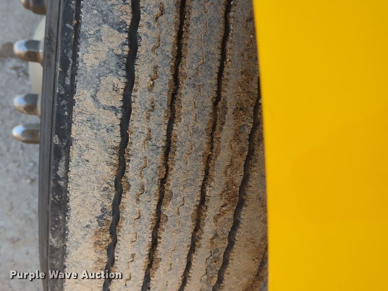 image for item OD9261 2020 Kenworth T680 semi truck