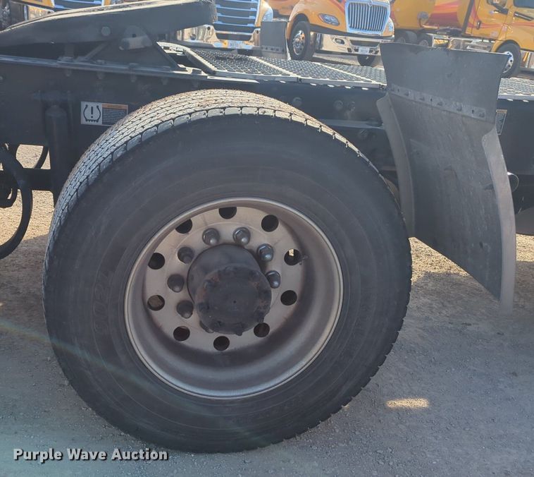 image for item OD9261 2020 Kenworth T680 semi truck