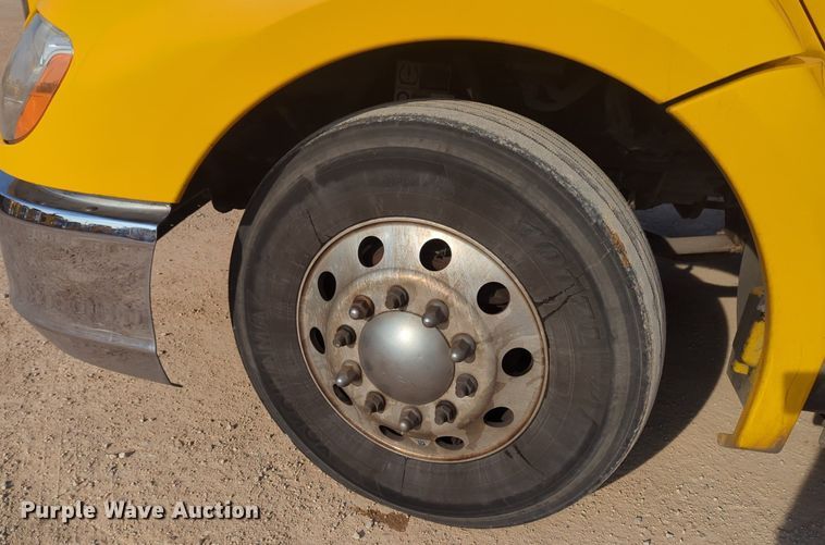 image for item OD9261 2020 Kenworth T680 semi truck