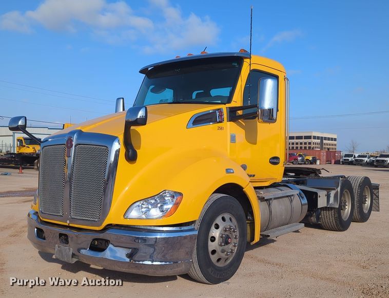 image for item OD9262 2019 Kenworth T680 semi truck