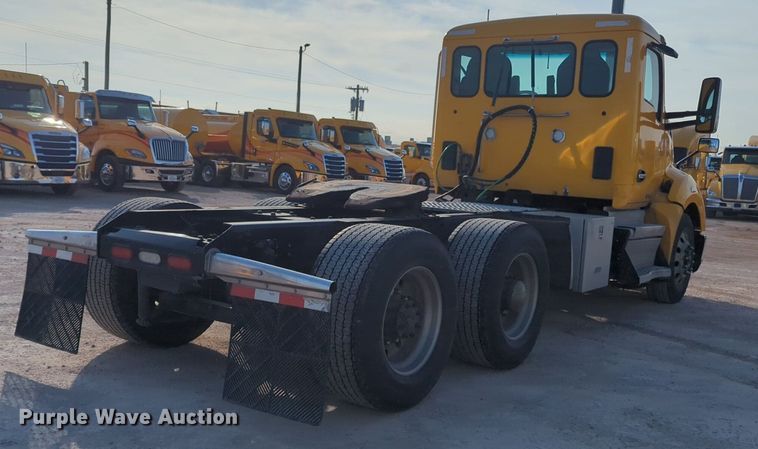 image for item OD9262 2019 Kenworth T680 semi truck