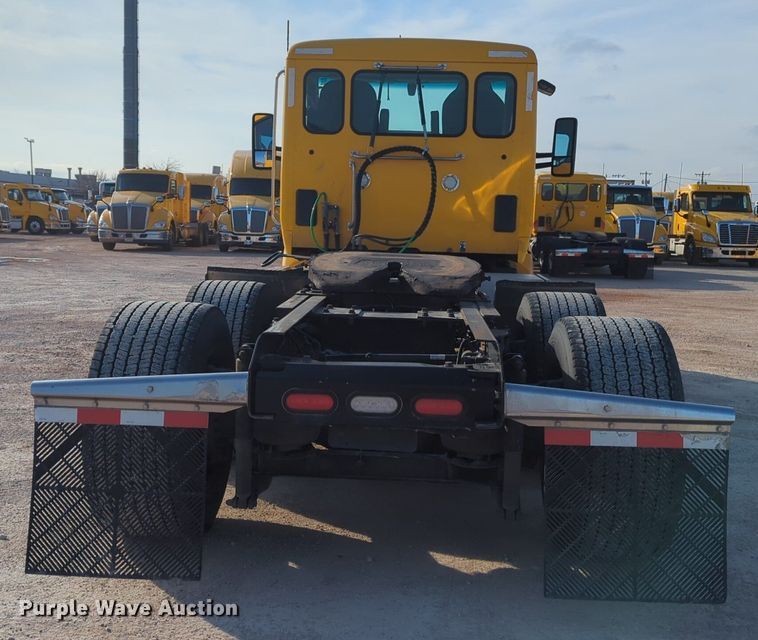 image for item OD9262 2019 Kenworth T680 semi truck