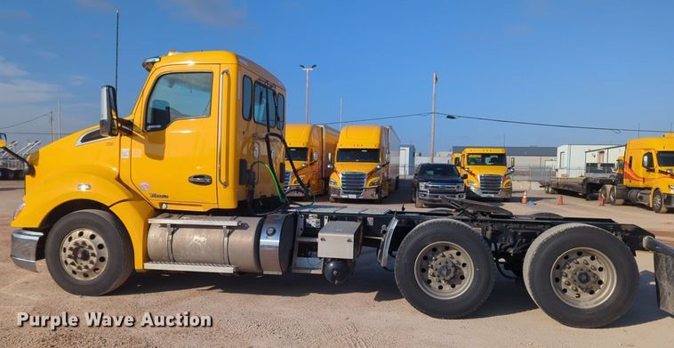 image for item OD9262 2019 Kenworth T680 semi truck