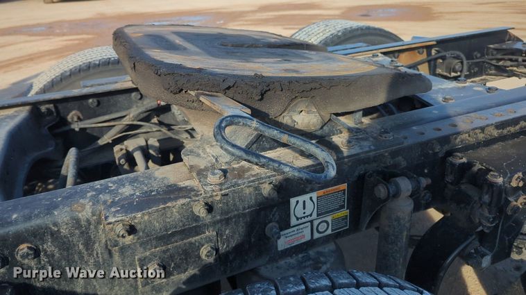 image for item OD9262 2019 Kenworth T680 semi truck