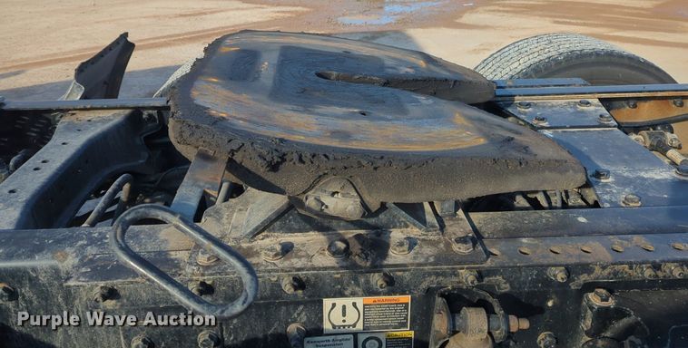 image for item OD9262 2019 Kenworth T680 semi truck