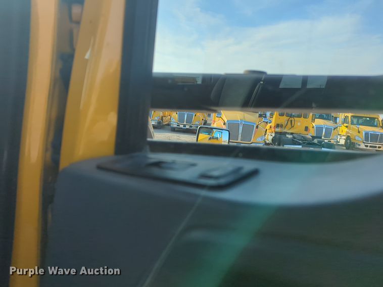 image for item OD9262 2019 Kenworth T680 semi truck