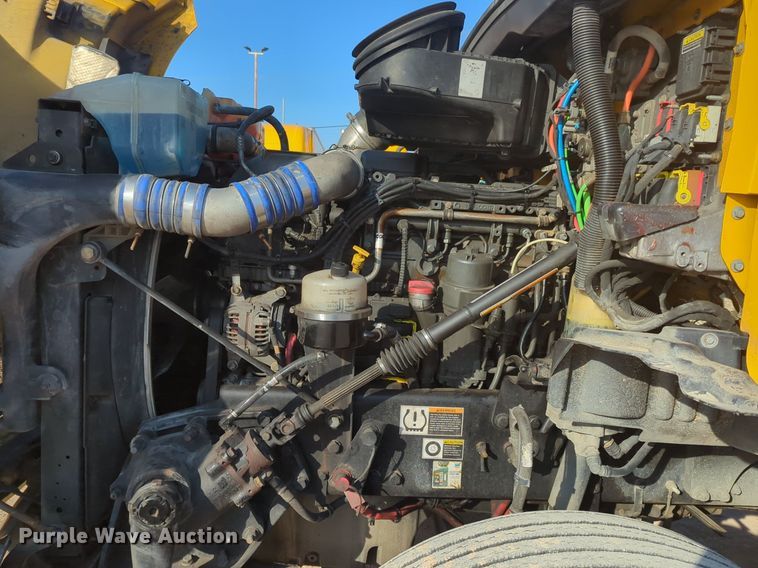 image for item OD9262 2019 Kenworth T680 semi truck