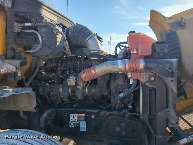 image for item OD9262 2019 Kenworth T680 semi truck