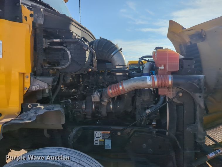 image for item OD9262 2019 Kenworth T680 semi truck