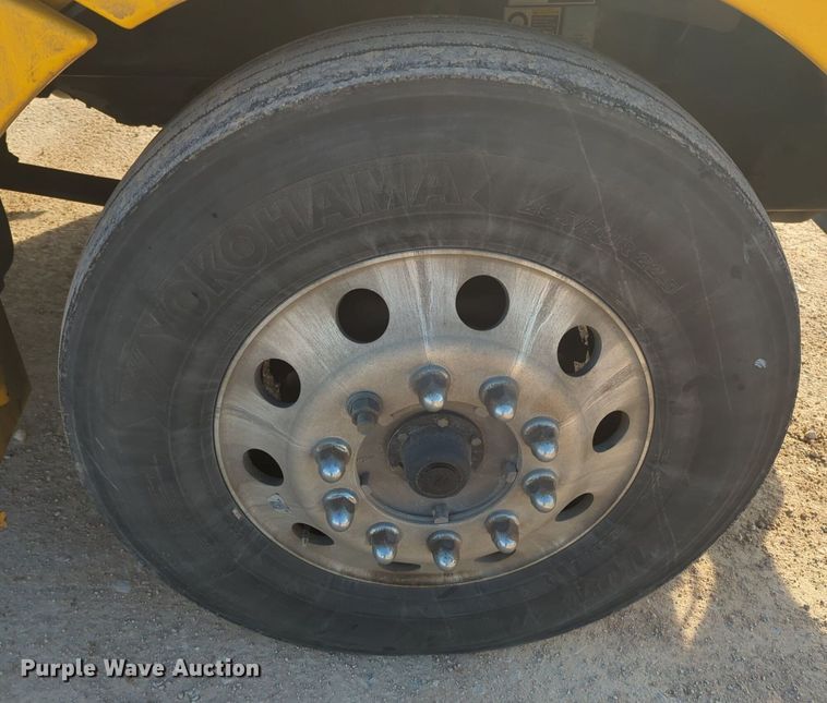 image for item OD9262 2019 Kenworth T680 semi truck