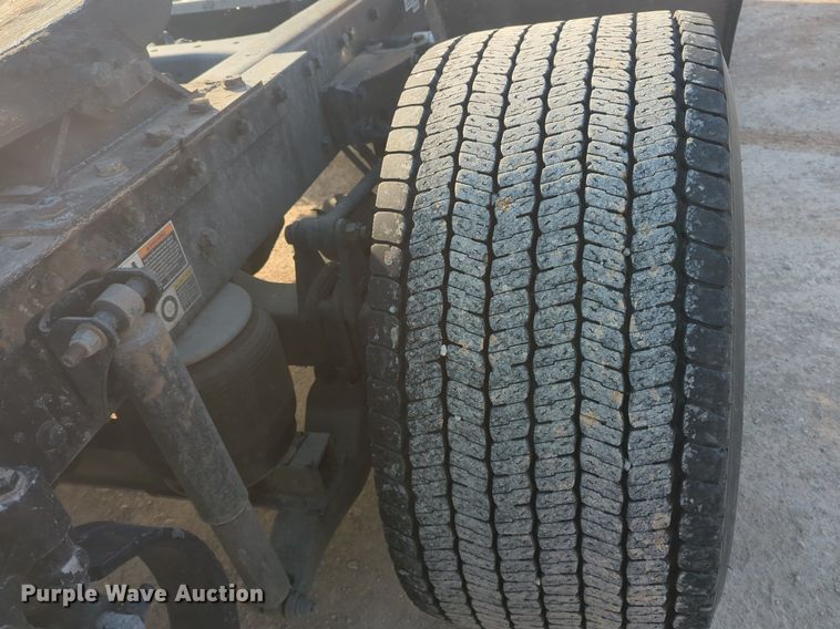 image for item OD9262 2019 Kenworth T680 semi truck