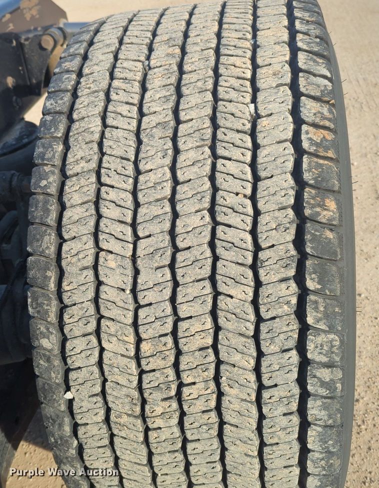 image for item OD9262 2019 Kenworth T680 semi truck