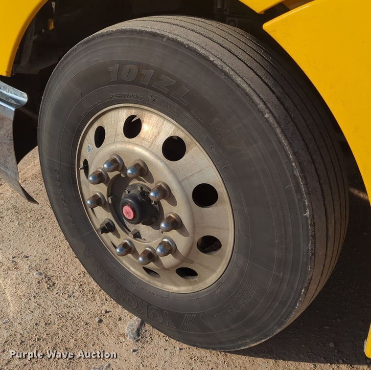 image for item OD9262 2019 Kenworth T680 semi truck