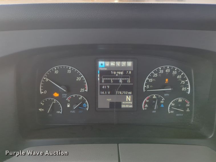 image for item OD9265 2020 Freightliner  Cascadia 126 semi truck