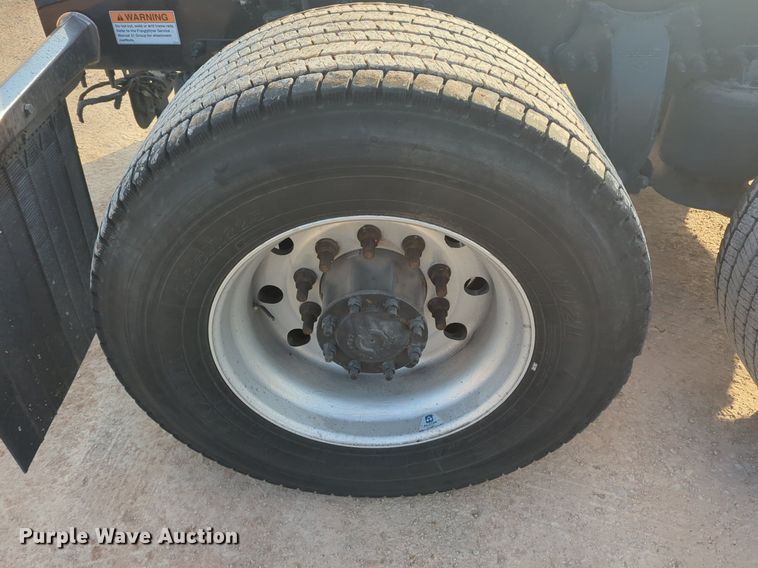 image for item OD9265 2020 Freightliner  Cascadia 126 semi truck