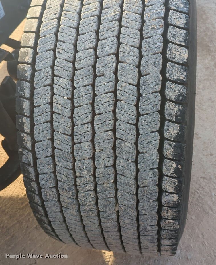 image for item OD9265 2020 Freightliner  Cascadia 126 semi truck