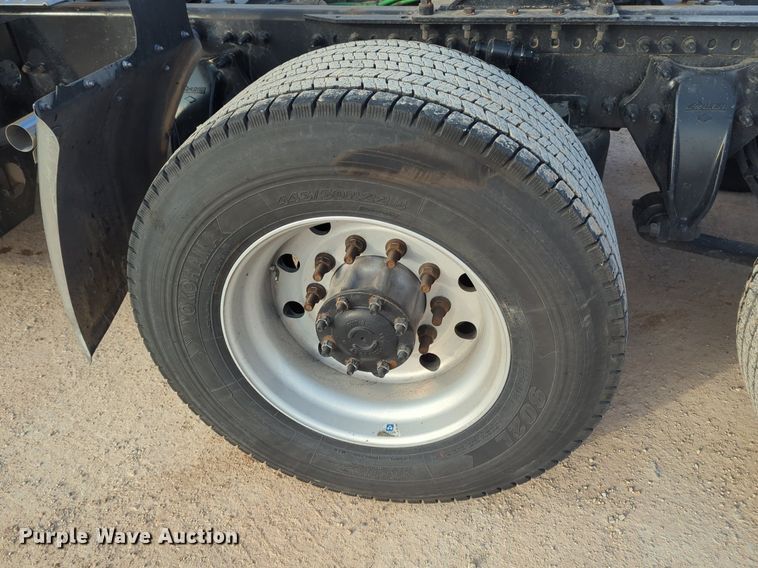 image for item OD9265 2020 Freightliner  Cascadia 126 semi truck