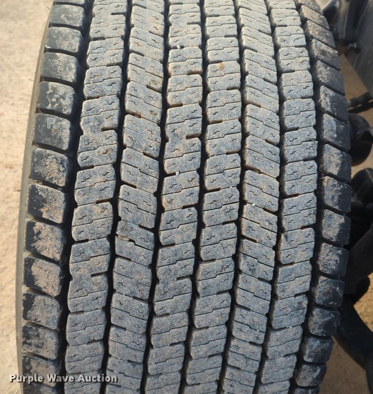 image for item OD9265 2020 Freightliner  Cascadia 126 semi truck