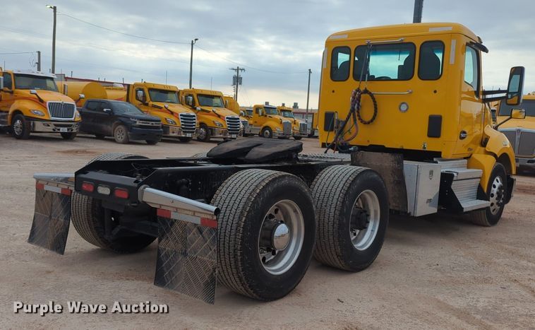 image for item OD9268 2019 Kenworth  T680 semi truck