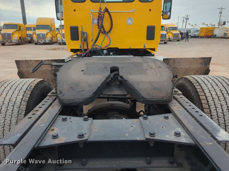 image for item OD9268 2019 Kenworth  T680 semi truck